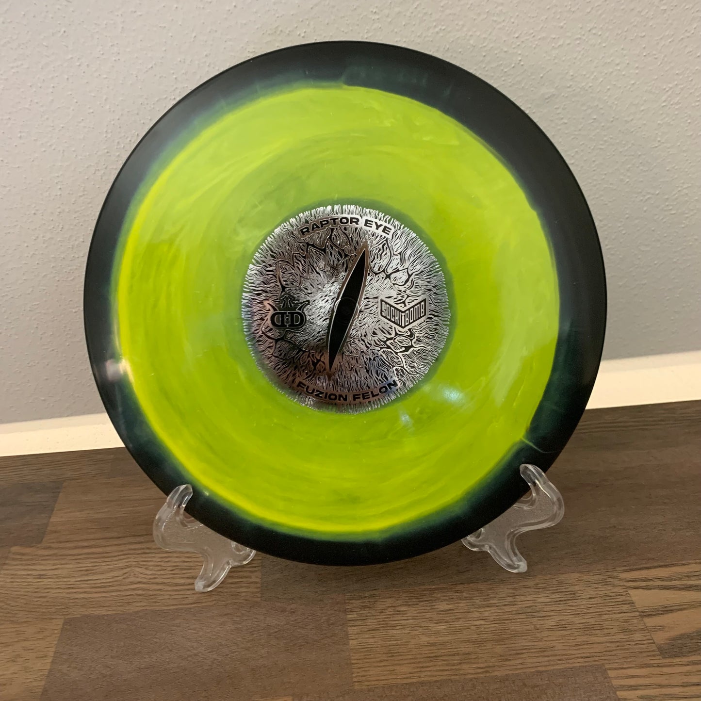 Dynamic Discs - Fuzion Felon - Raptor Eye Sockibomb